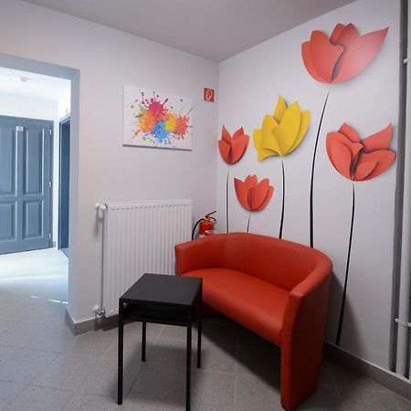 Hr Apartmanhaz Еґер Екстер'єр фото