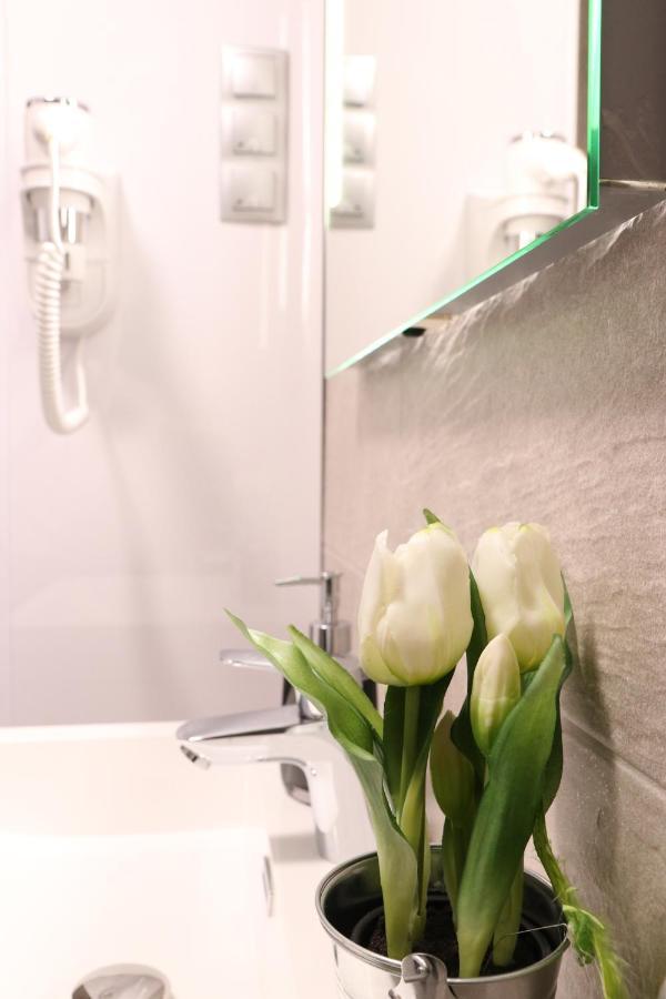 Hr Apartmanhaz Еґер Екстер'єр фото