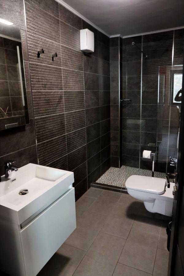 Hr Apartmanhaz Еґер Екстер'єр фото