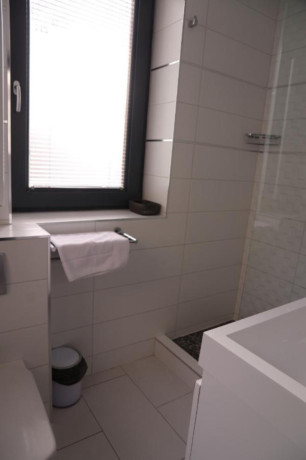 Hr Apartmanhaz Еґер Екстер'єр фото