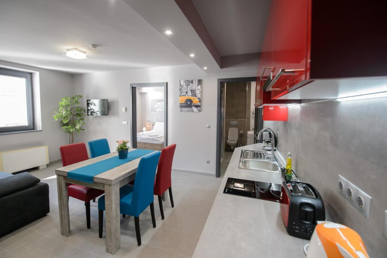 Hr Apartmanhaz Еґер Екстер'єр фото