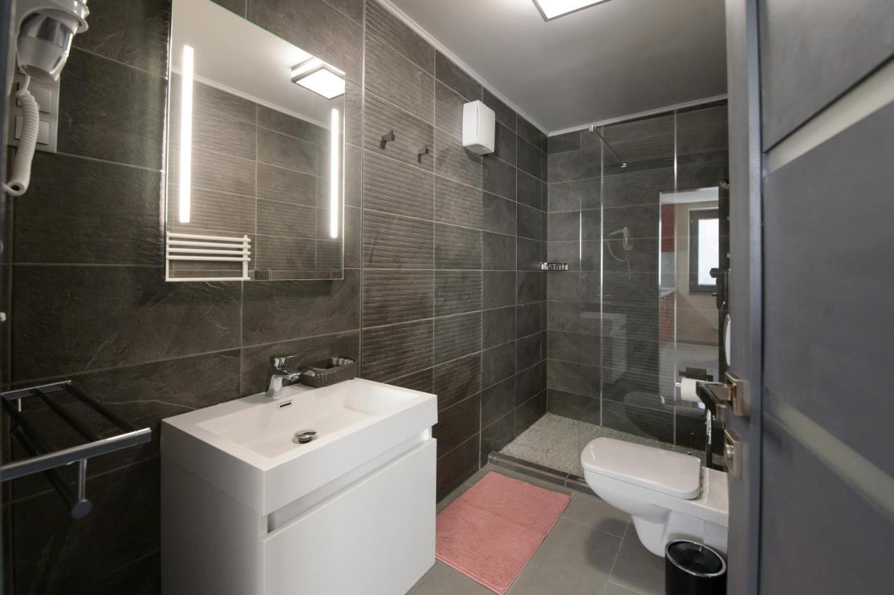 Hr Apartmanhaz Еґер Екстер'єр фото