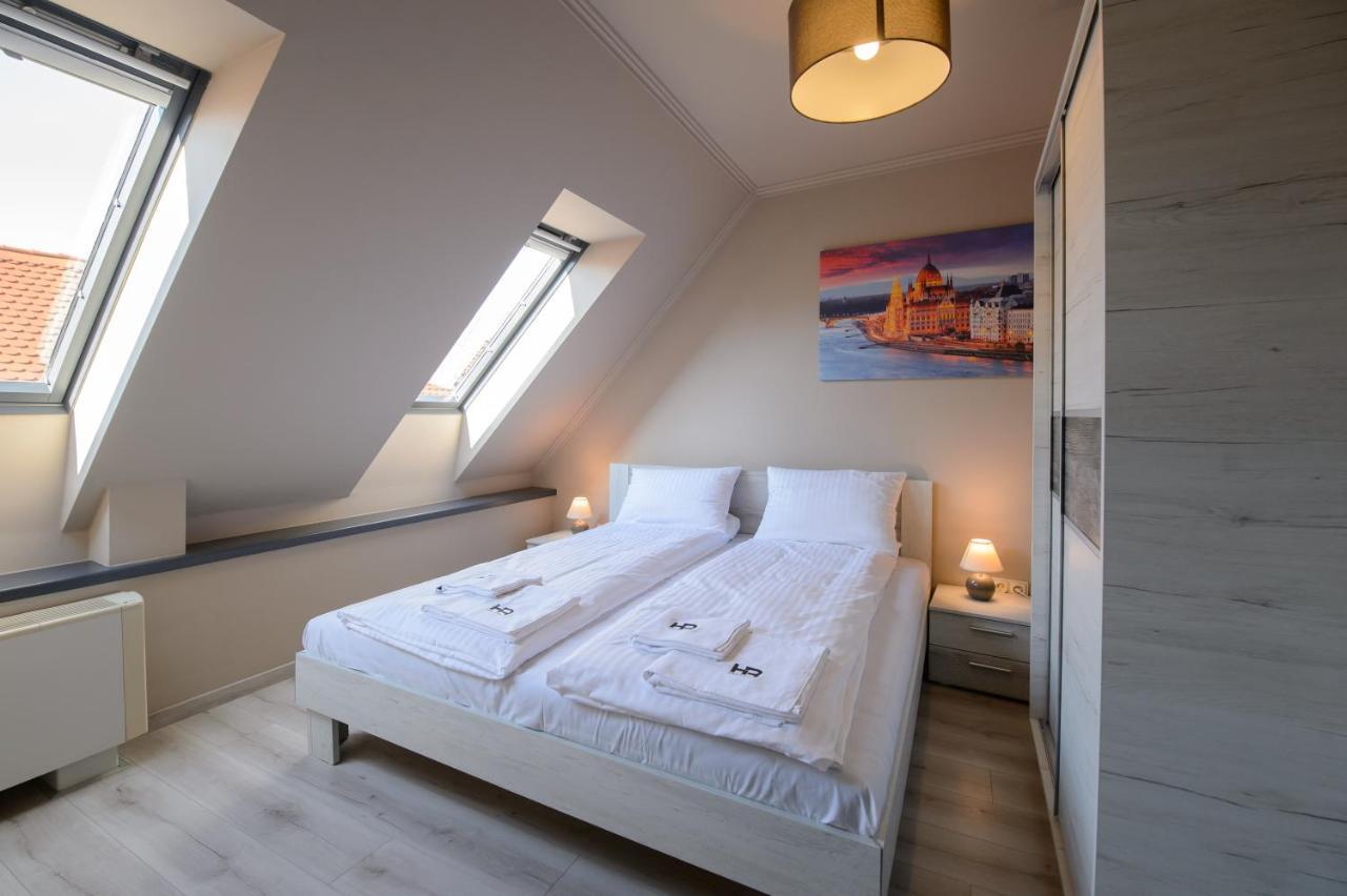 Hr Apartmanhaz Еґер Екстер'єр фото