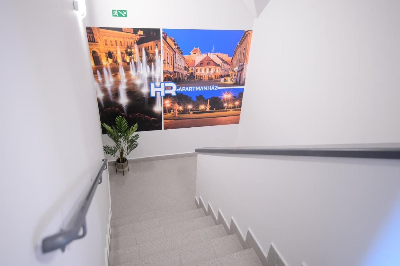 Hr Apartmanhaz Еґер Екстер'єр фото